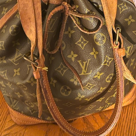 Louis Vuitton Monogram Noe bucket Shoulder. - Picture 9 of 15